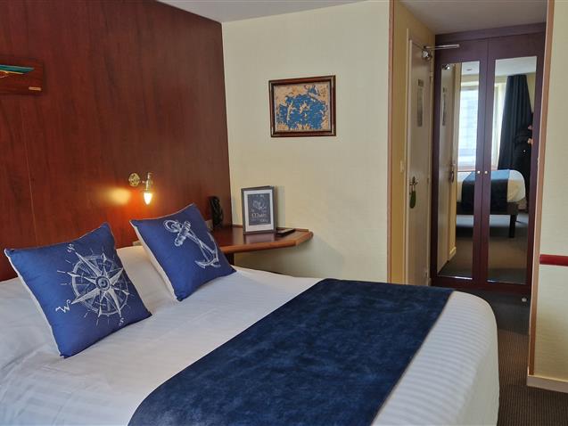 Chambre n°4, ARZ, 1er étage lit 160 (9,80m²) - Hôtel Le Marin Auray