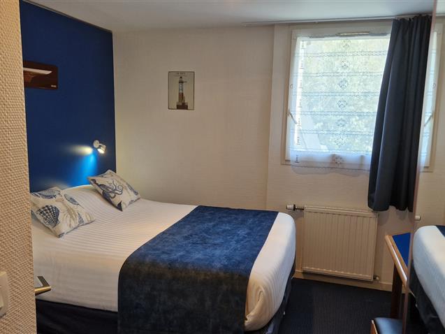 Chambre n°11, SEIN 2ème étage lit 160  (9,60m²) - Hôtel Le Marin Auray