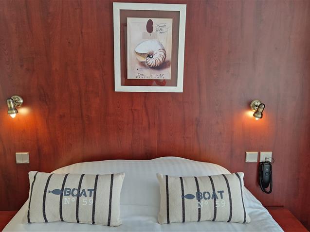 Chambre n°3 HOEDIC 1er étage vue rivière lit 160 (9,45m²) - Hôtel Le Marin Auray