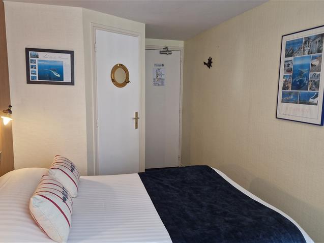 Chambre n°1, HOUAT, 1er étage, Vue Rivière lit 160 (10,15m²) - Hôtel Le Marin Auray