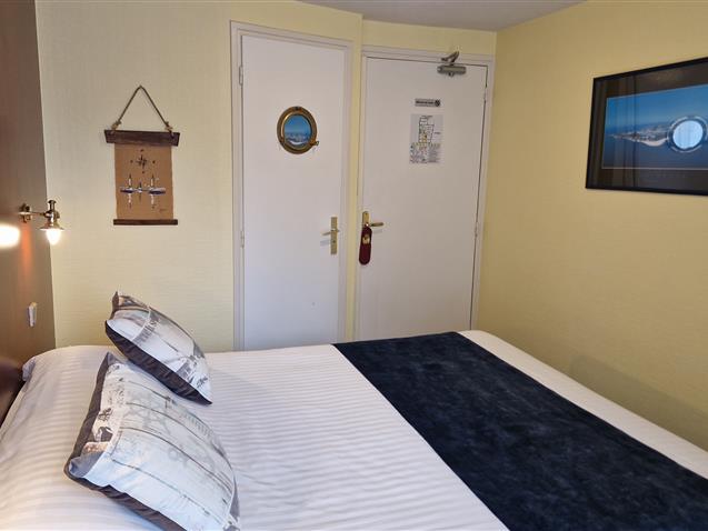 Chambre n°2, GROIX 1er étage vue rivière lit 160 (8,85m²) - Hôtel Le Marin Auray