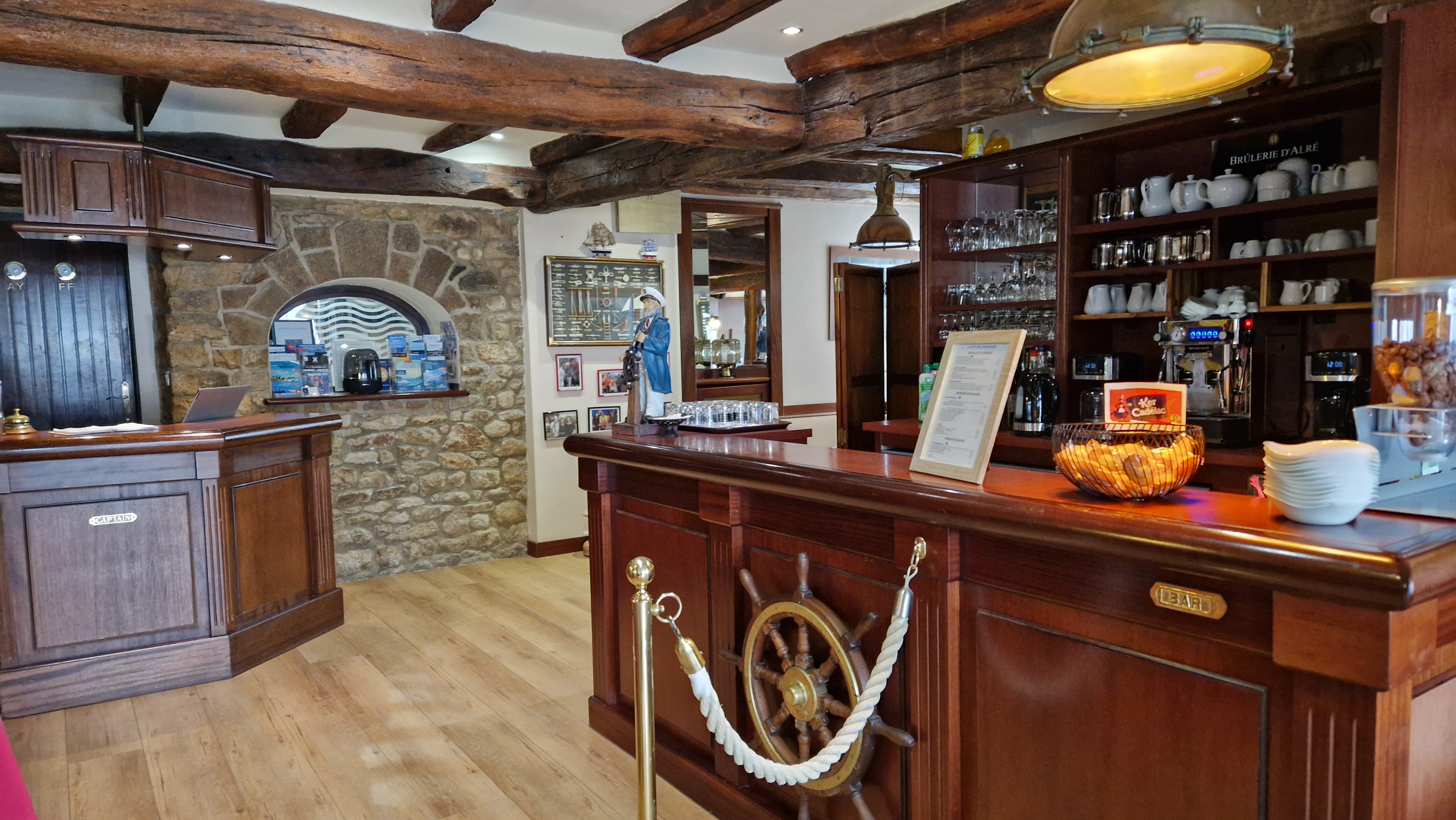 Bar et terrasse privés, saint goustan, 56