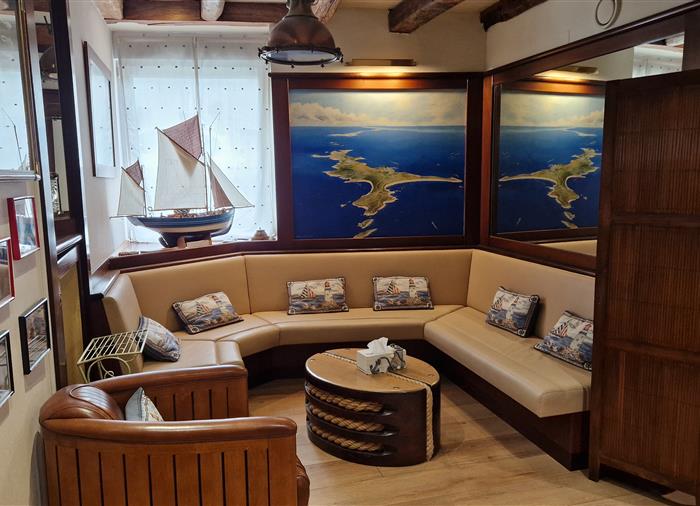 Bar et terrasse privés, saint goustan, 56